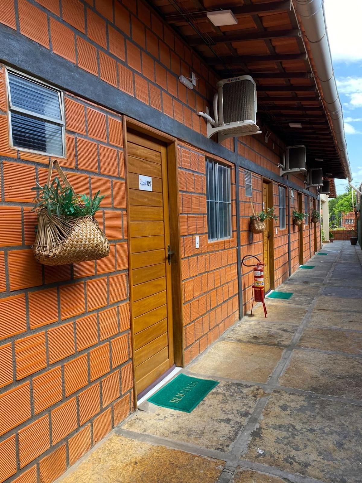 Pousada Dos Lagos Paulino Neves Exteriör bild